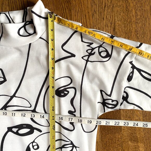 Long Sleeves Tunic Dress White with Black Line Drawing Faces Arty Whimsical - Picture 9 of 12